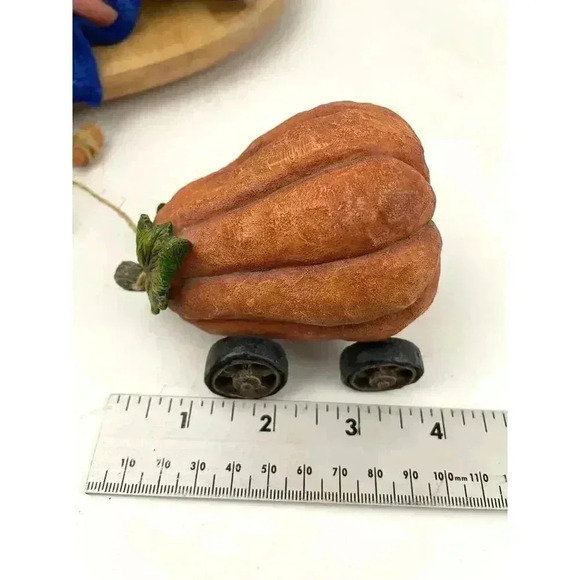 VTG Boyds Punkinbeary Tug Along Orange Pumpkin Figurine 2002 - Picture 4 of 11